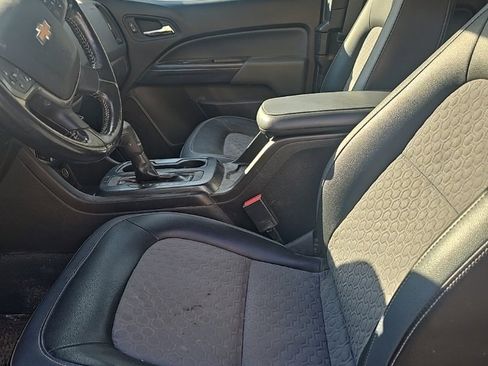 Used 2019 Chevrolet Colorado Z71 image 12