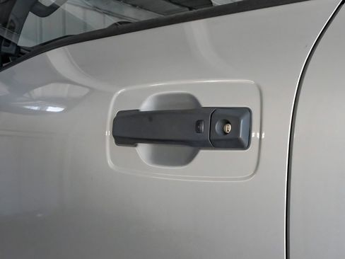 Used 2019 Nissan Titan PRO-4X image 38