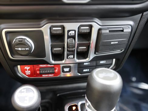 Used 2021 Jeep Wrangler Unlimited Rubicon 4xe w/ Cold Weather Group image 34