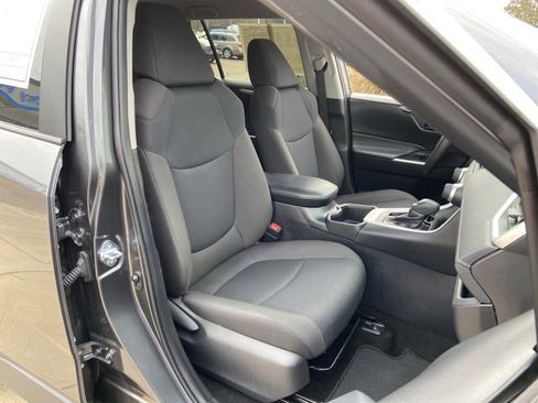 Used 2025 Toyota RAV4 LE image 19