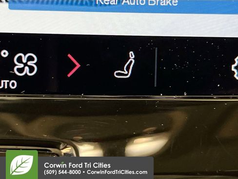 Used 2024 Volvo S60 B5 Plus image 22