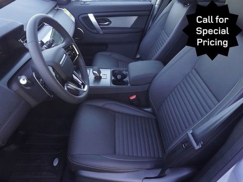 New 2025 Land Rover Discovery Sport Dynamic SE image 18