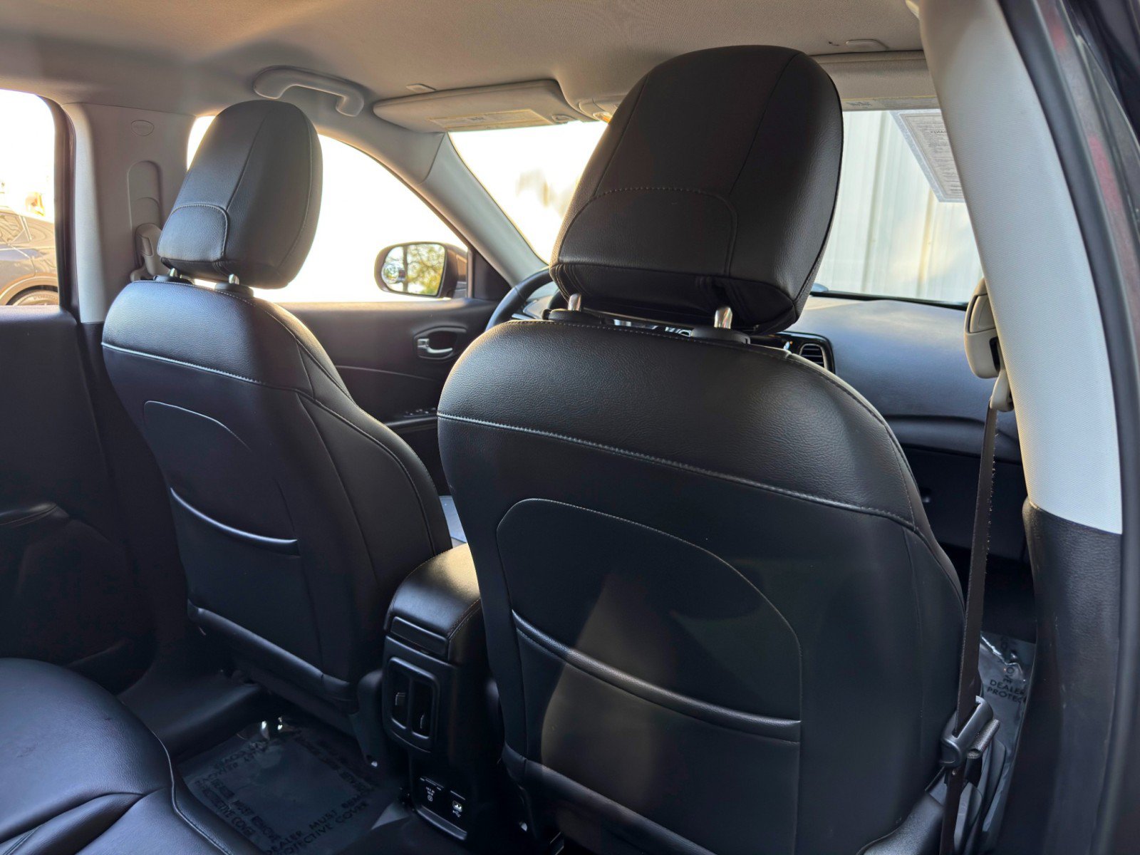 Used 2017 Jeep Compass Limited AWD/4WD image 33