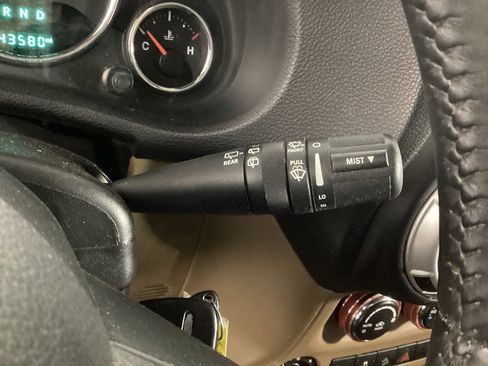 Used 2015 Jeep Wrangler Unlimited Rubicon w/ Dual Top Group image 18