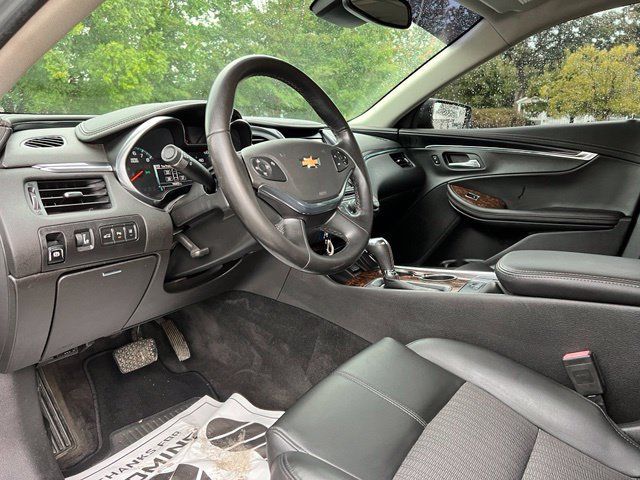 Used 2015 Chevrolet Impala LT w/ Convenience Package FWD image 11