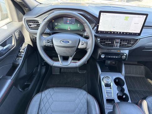 Used 2023 Ford Escape ST-Line Elite w/ Premium Technology Package AWD/4WD image 12