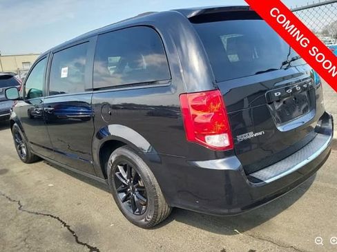 Used 2019 Dodge Grand Caravan GT image 2