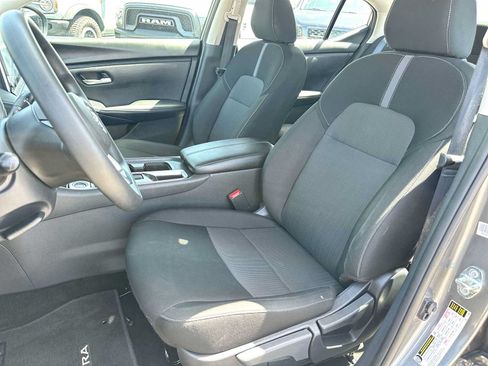 Used 2025 Nissan Sentra SV FWD image 17