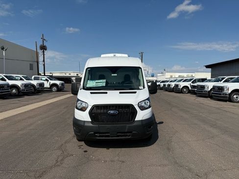 New 2025 Ford Transit 250 148 Medium Roof RWD image 9