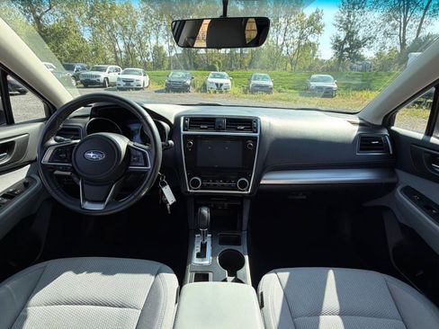 Used 2018 Subaru Outback 2.5i Premium image 25