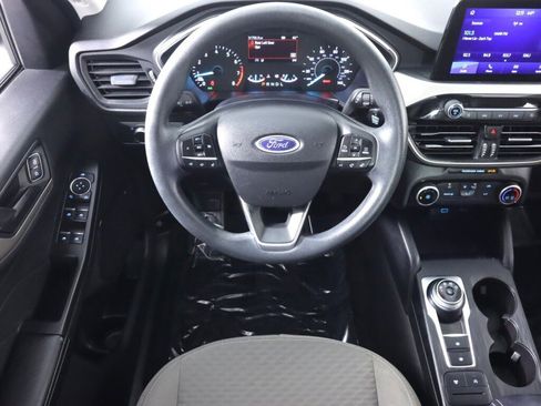 Used 2022 Ford Escape SE image 31