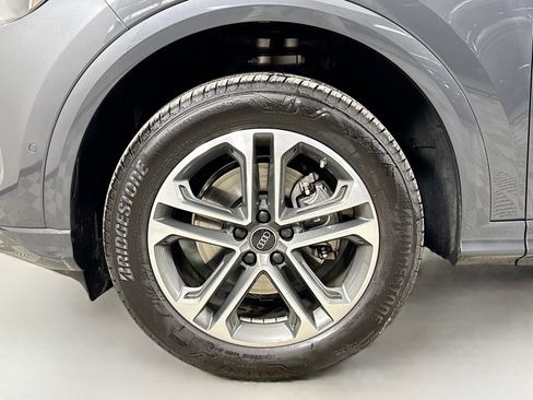 Certified 2025 Audi Q5 Premium w/ Convenience Package image 28