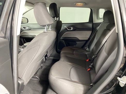 Used 2022 Jeep Compass Sport image 26