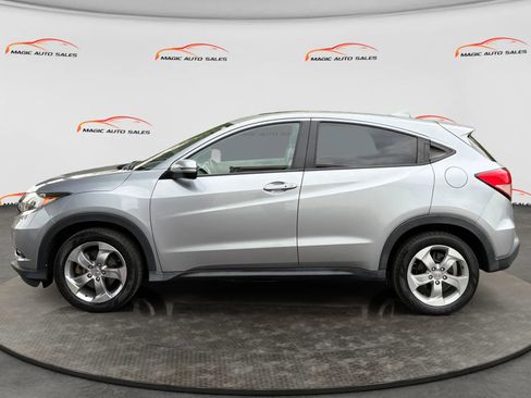 Used 2017 Honda HR-V EX image 7