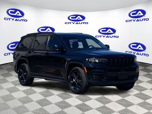 Used 2022 Jeep Grand Cherokee L Laredo AWD/4WD image 1