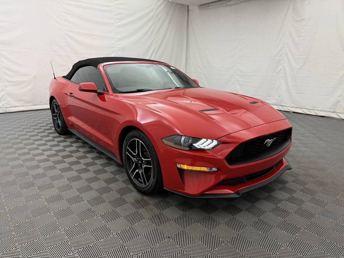 Used 2020 Ford Mustang Premium RWD image 11