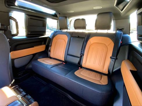 Used 2021 Land Rover Defender 90 X image 19