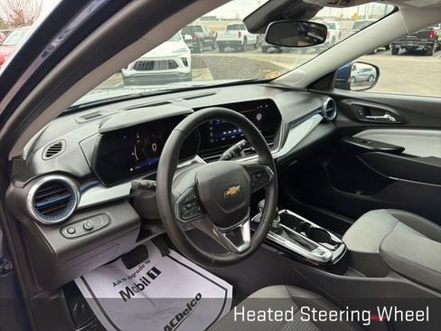 Used 2024 Chevrolet Trax LT w/ Driver Confidence Package image 22