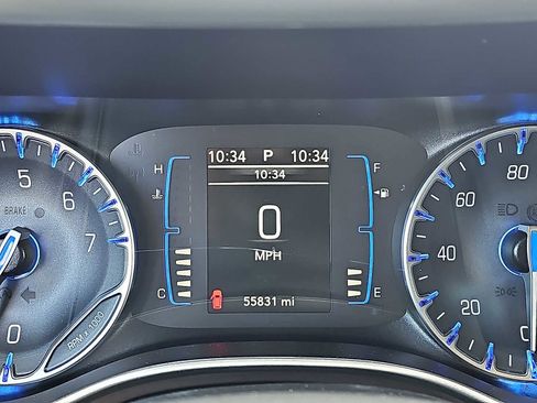 Used 2022 Chrysler Voyager LX image 22