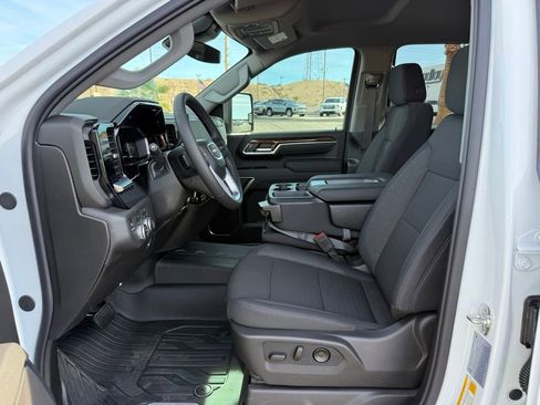 New 2026 GMC Sierra 2500 SLE image 10