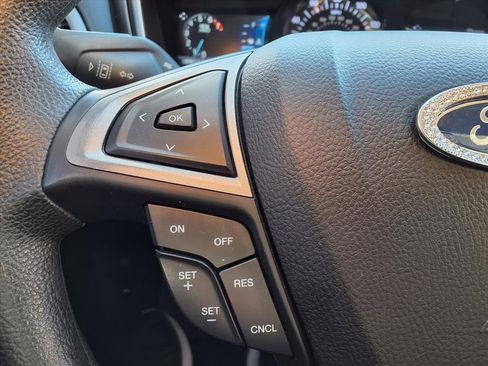 Used 2020 Ford Fusion SE image 25