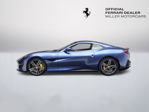 Certified 2020 Ferrari Portofino image 12