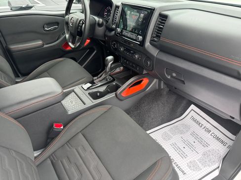 Used 2023 Nissan Frontier PRO-4X w/ Pro Convenience Package AWD/4WD image 18