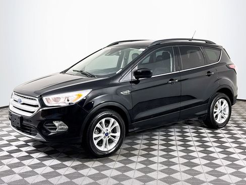Used 2018 Ford Escape SEL w/ Ford Safe & Smart Package image 4