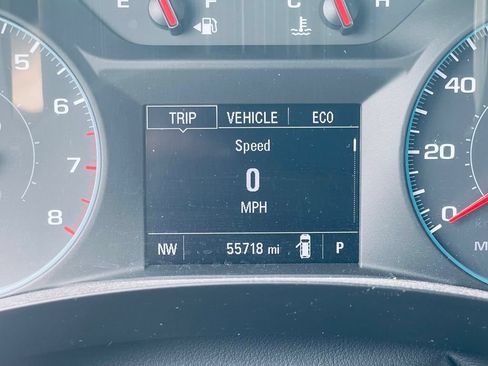 Used 2022 Chevrolet Traverse LS FWD image 18