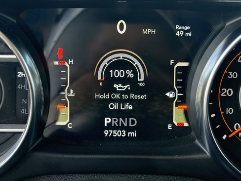 Used 2019 Jeep Wrangler Unlimited Sahara image 18