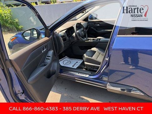 Certified 2023 Nissan Rogue SL AWD/4WD image 8