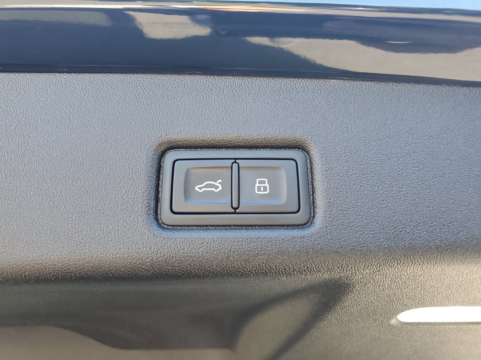 Used 2025 Audi Q5 Premium Plus w/ Premium Plus AWD/4WD image 9