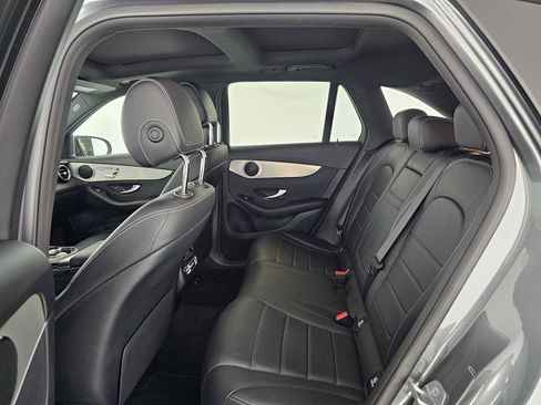 Used 2019 Mercedes-Benz GLC 350e 4MATIC image 17