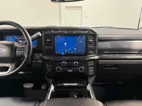 Used 2024 Ford F250 Lariat w/ FX4 Off-Road Package image 18