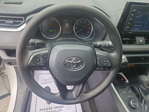 Used 2021 Toyota RAV4 XLE w/ Convenience Package AWD/4WD image 13