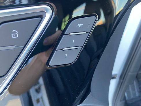 Used 2022 Audi Q4 e-tron Premium Plus image 28