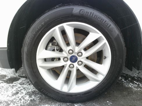 Used 2018 Ford Edge SEL w/ Equipment Group 201A image 12