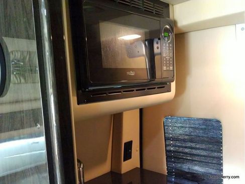 Used 2021 Mercedes-Benz Sprinter 2500 image 6