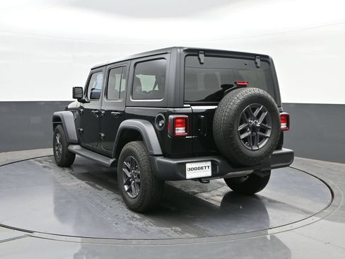 Used 2025 Jeep Wrangler Unlimited Sport AWD/4WD image 5