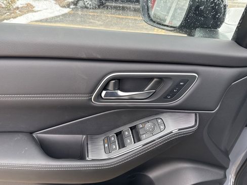 New 2026 Nissan Rogue Platinum image 13