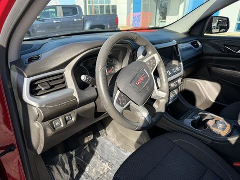 Used 2023 GMC Acadia SLE w/ Driver Convenience Package image 2