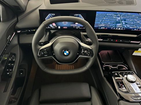 Used 2026 BMW 530i w/ Premium Package image 27