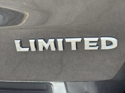 Used 2021 Jeep Grand Cherokee Limited AWD/4WD image 19