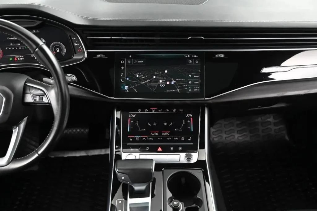Used 2019 Audi Q8 Prestige AWD/4WD image 21