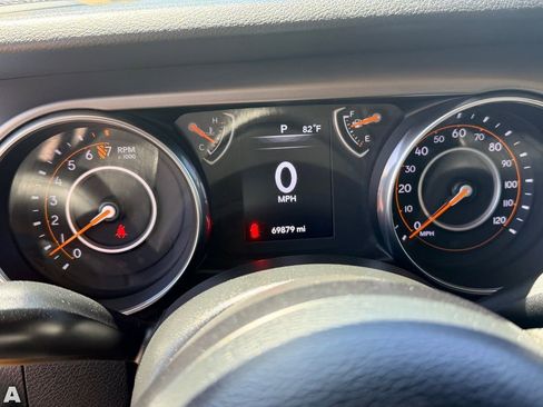 Used 2019 Jeep Wrangler Sport AWD/4WD image 22