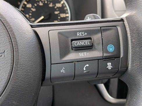 Used 2021 Nissan Rogue SV image 18