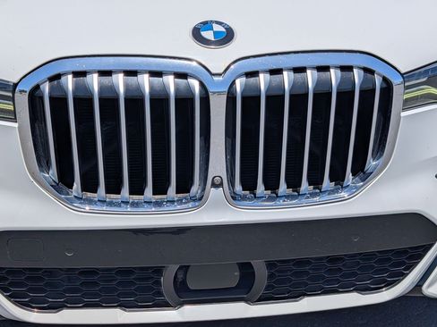 Used 2019 BMW X7 xDrive50i w/ Dynamic Handling Package AWD/4WD image 10