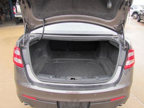 Used 2018 Ford Taurus SEL w/ Equipment Group 201A image 6