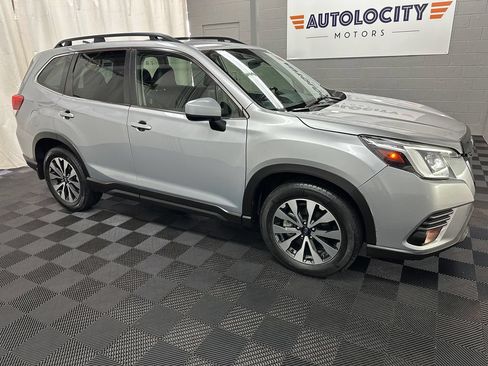 Used 2022 Subaru Forester Limited AWD/4WD image 2