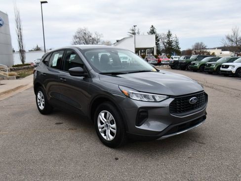 Used 2023 Ford Escape AWD image 9